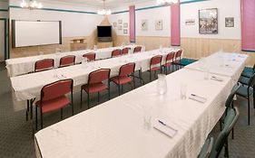 Canadas Best Value Inn- Riverview Hotel